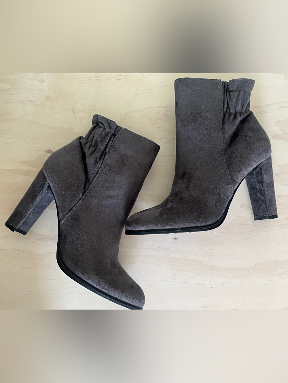 Impo Odell Faux Suede Heeled Ankle Boots gray 9.5